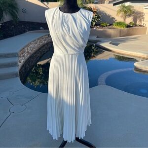 Elegant White Pleated Midi Dress